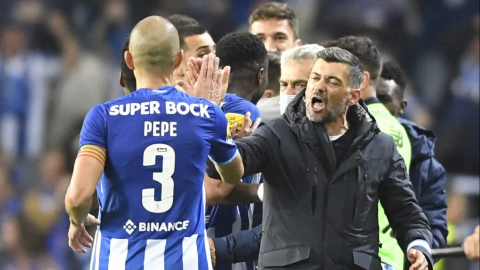 Pepe deixa FC Porto e André Villas-Boas já tem substituto ‘na manga’